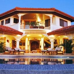 LosAltosdeEros's profile picture. We are a 5-Star Costa Rica boutique hotel & spa resting on a 27 acre estate atop a small mountain with stunning views to the Pacific Ocean.