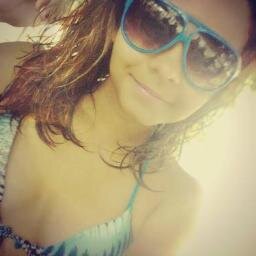 Antes de me criticar 
tente fazer melhor''.