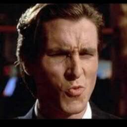 Y esta noche me espera el amor en tus labios.