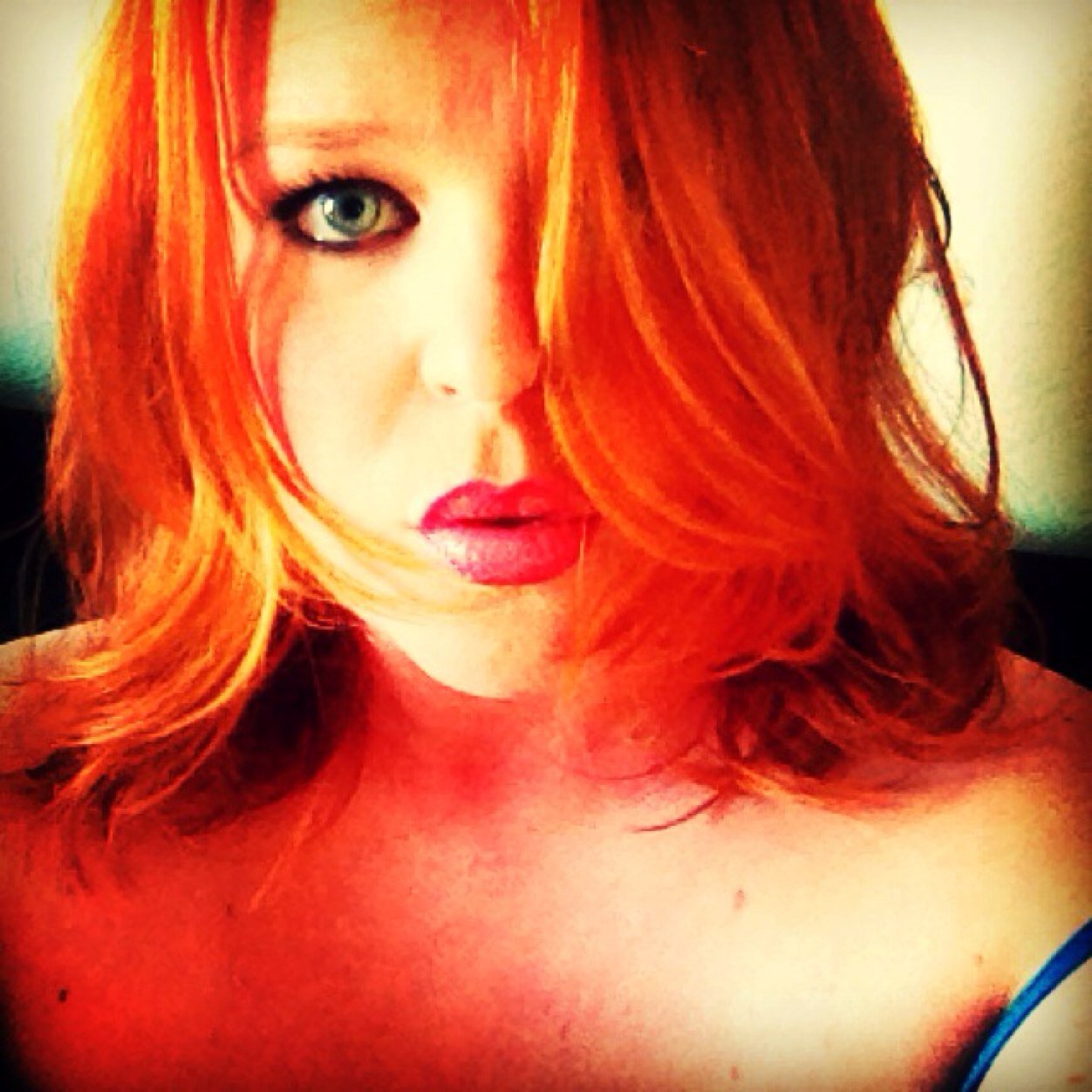 I'm an Actress,Singer/Songwriter,Friend,Lover,Fighter. Tweeting about this crazy adventure that is my life. Follow me :-)