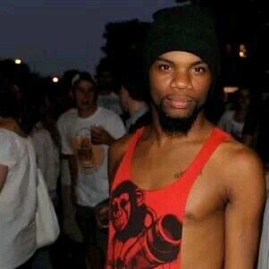 Fashion stylist, Mega Dancer and just the best person you can ever know!! My name is Warren & I ROCK!!! http://t.co/Qyot8Q1K Check out the blog!!!!