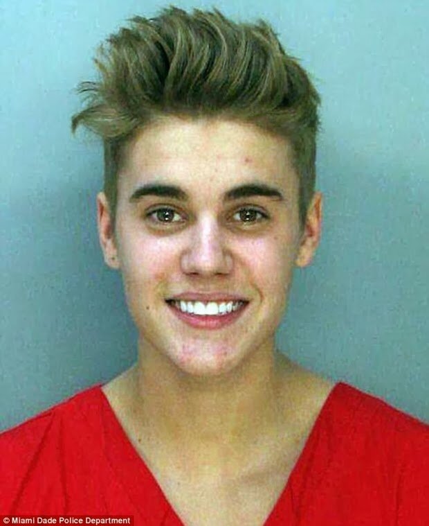 Caramdiru 23/01/2014
eu sou Justin Bieber peguei perpetua por dirigir maconhado.