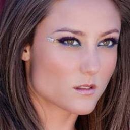 Sung at SUPERBOWL w/ AEROSMITH & hosted for the WWE! Starred in CSI, DEXTER, & AMERICAN PIE. I write music 4 film & TV. Sportsfan & competitive boardgame player