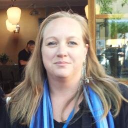 @jennystrom twittrar mestadels via sitt egna konto, så FÖLJ mig och #minipolitik. Minipolitik finns även på Facebook, Bambuser och Instagram