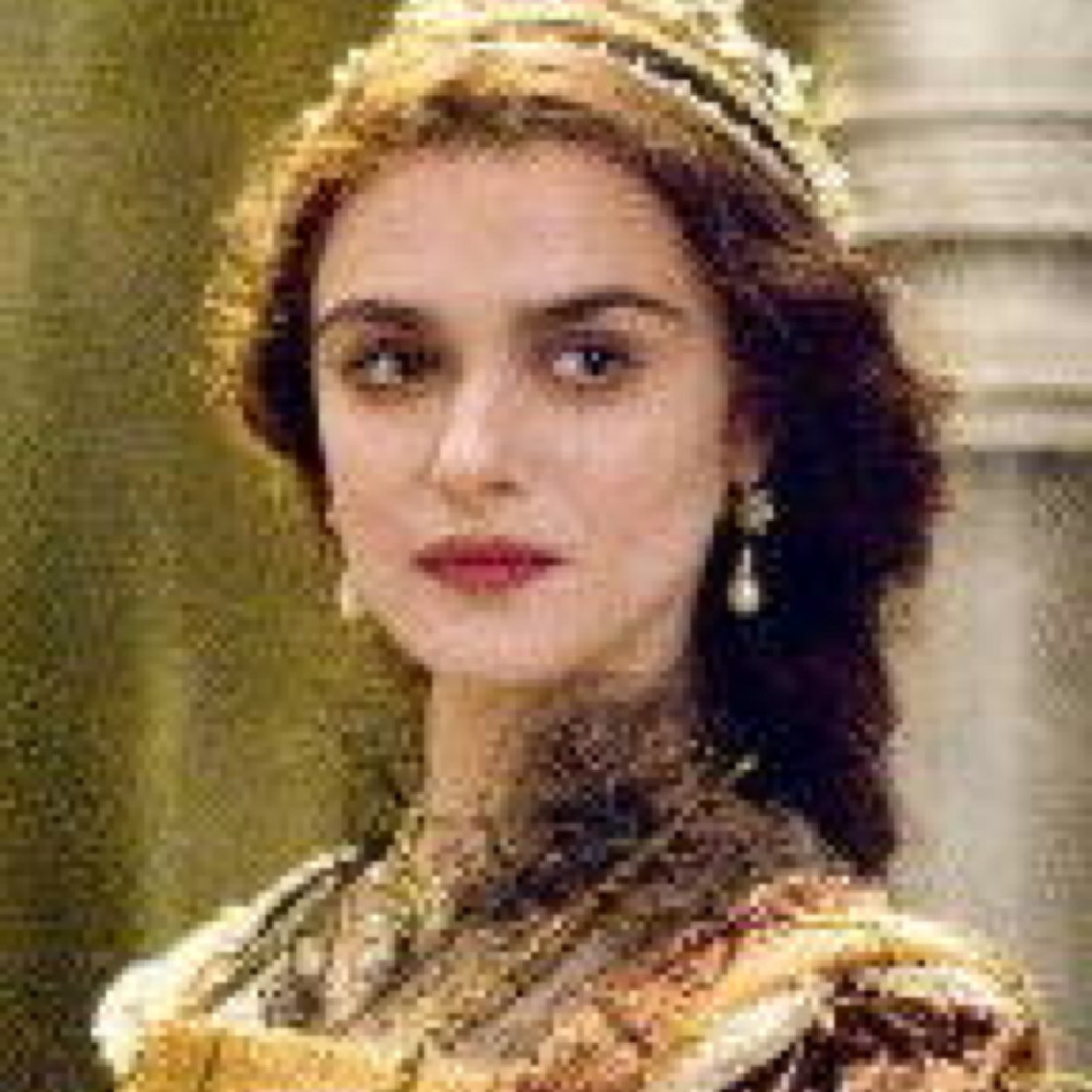 The soon to be Queen of the Rose Kingdom. Prim and proper, I care deeply for my people and...for a man I shouldn't love. #FrozenRp