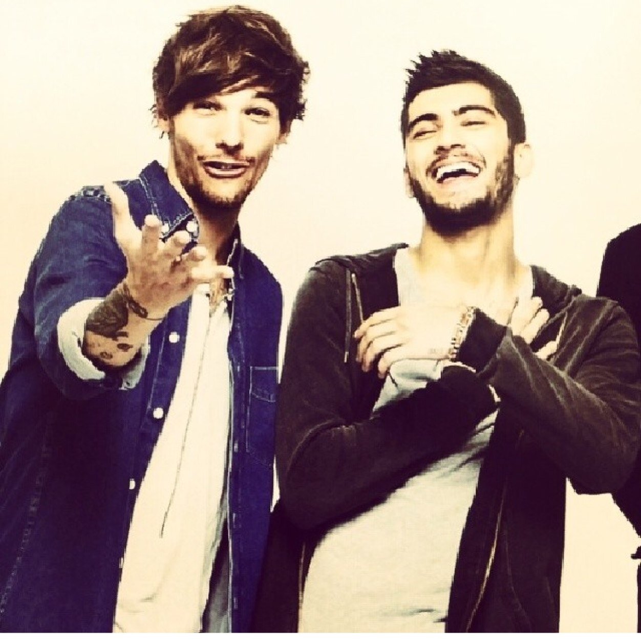 LParkerLoves1D's profile picture. See that follow button?Isn't he beautiful? His name is Martin.;) I'd Tap Dat.;) I FOLLOW BACK!:3