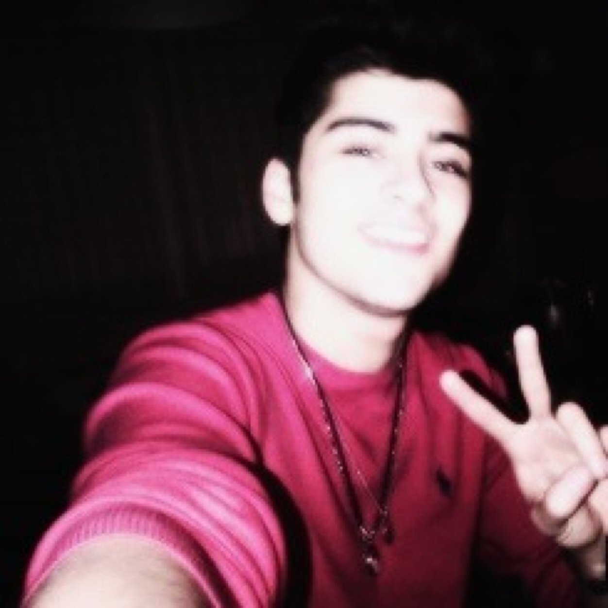 THIS A FREE FOLLOW PLEASE FOLLOW @zaynergetic OR ILL UNFOLLOW