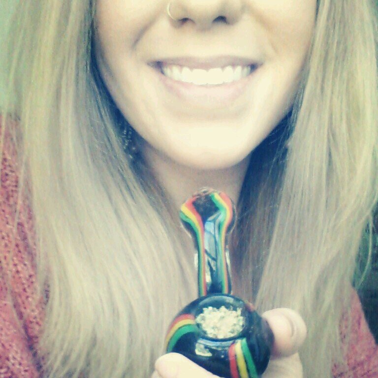 I'm a hippie stoner chick. I have an old soul. College Student. In love with Mary Jane. Spreading good vibes, having good times.