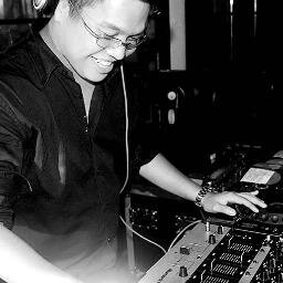 | ♔ Music Freak |