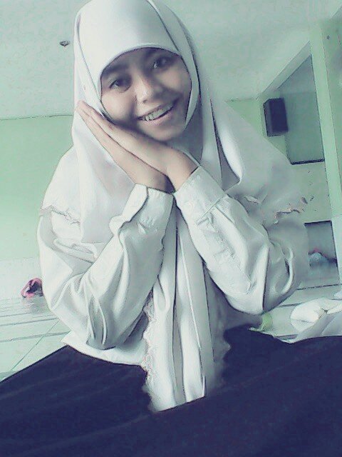 Cowok itu Brengsek ┌П┐.                                              Wajahmu ...! Cangkemmu ....! Raimu ...!   BOSOK ...!  Invite 30B9EFE2