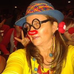 BacteClown Bacterióloga especialista en Clown: entregar el corazón por medio de una bella nariz roja.