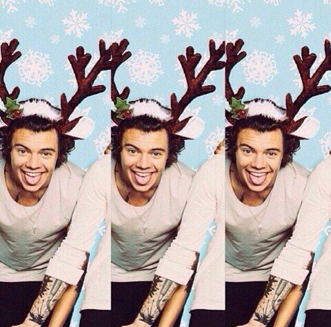 pizzaisbae_'s profile picture. just a stressed teen obsessed with bands and tv shows