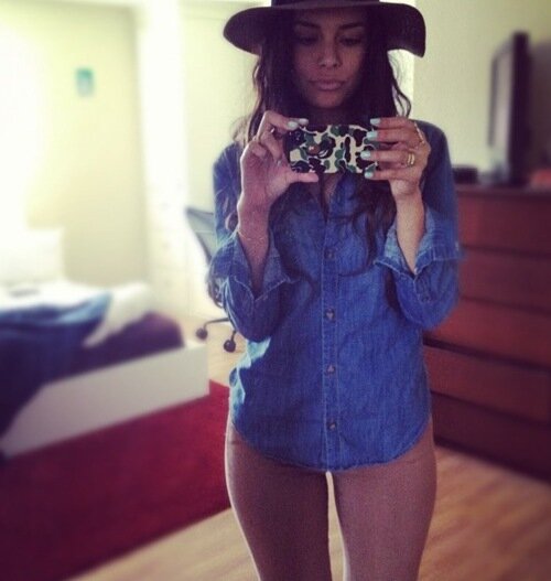 SydneyBlunsum's profile picture. Flirtationship = More than a friendship, less then a Relationship.