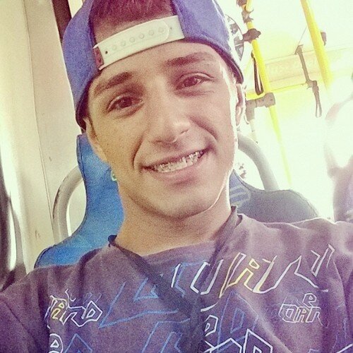 Hhahhaa SÓ SAALVEE .

PRAAZEEE GALATIKOSS , QUALQUE DUUVIIDAAA .

FACE : Gabriel Galatikoss
Insta : @bielGalatikoss
Whts :9-7728-6458