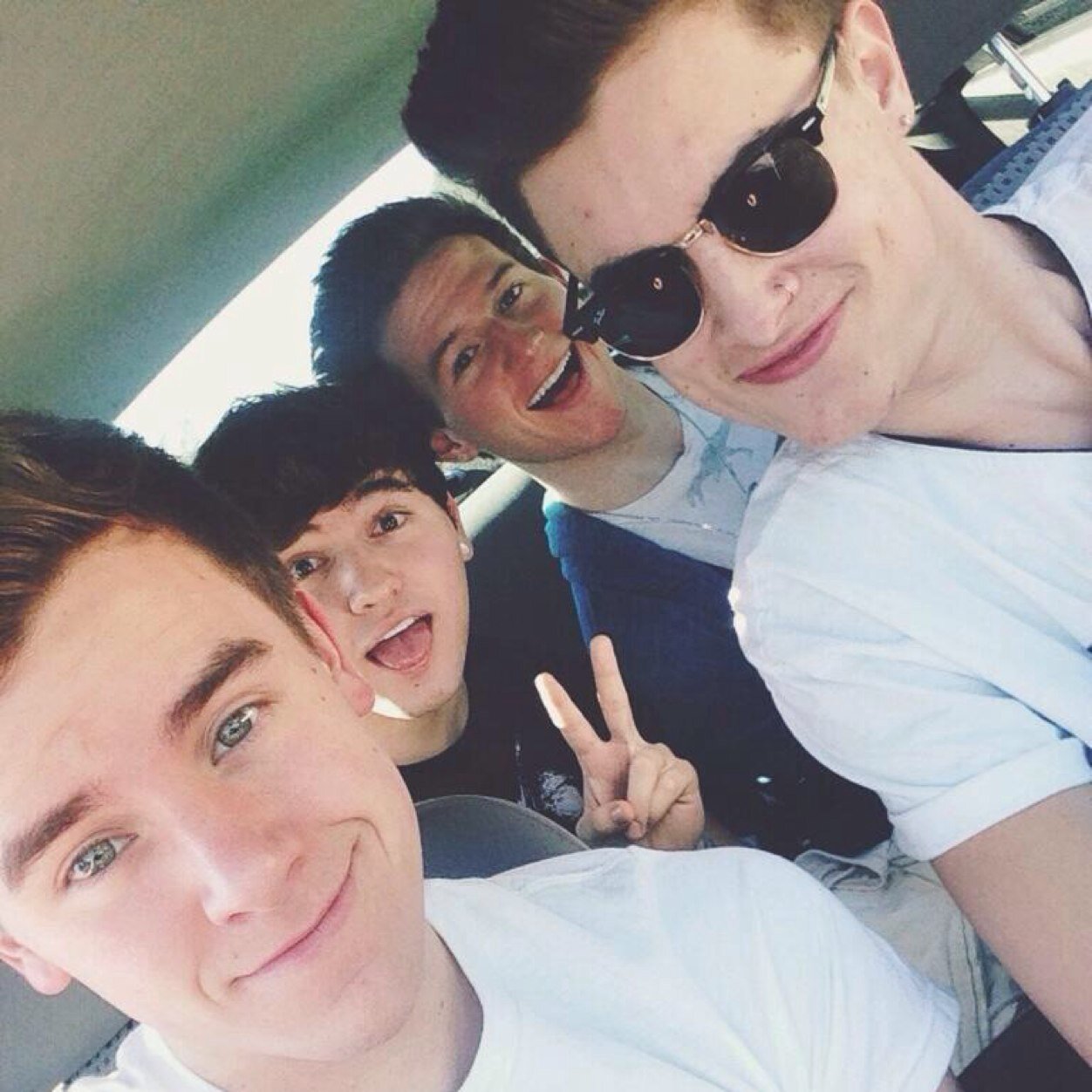 NZGleek7's profile picture. Love Glee and YouTubers! 0/6 :(