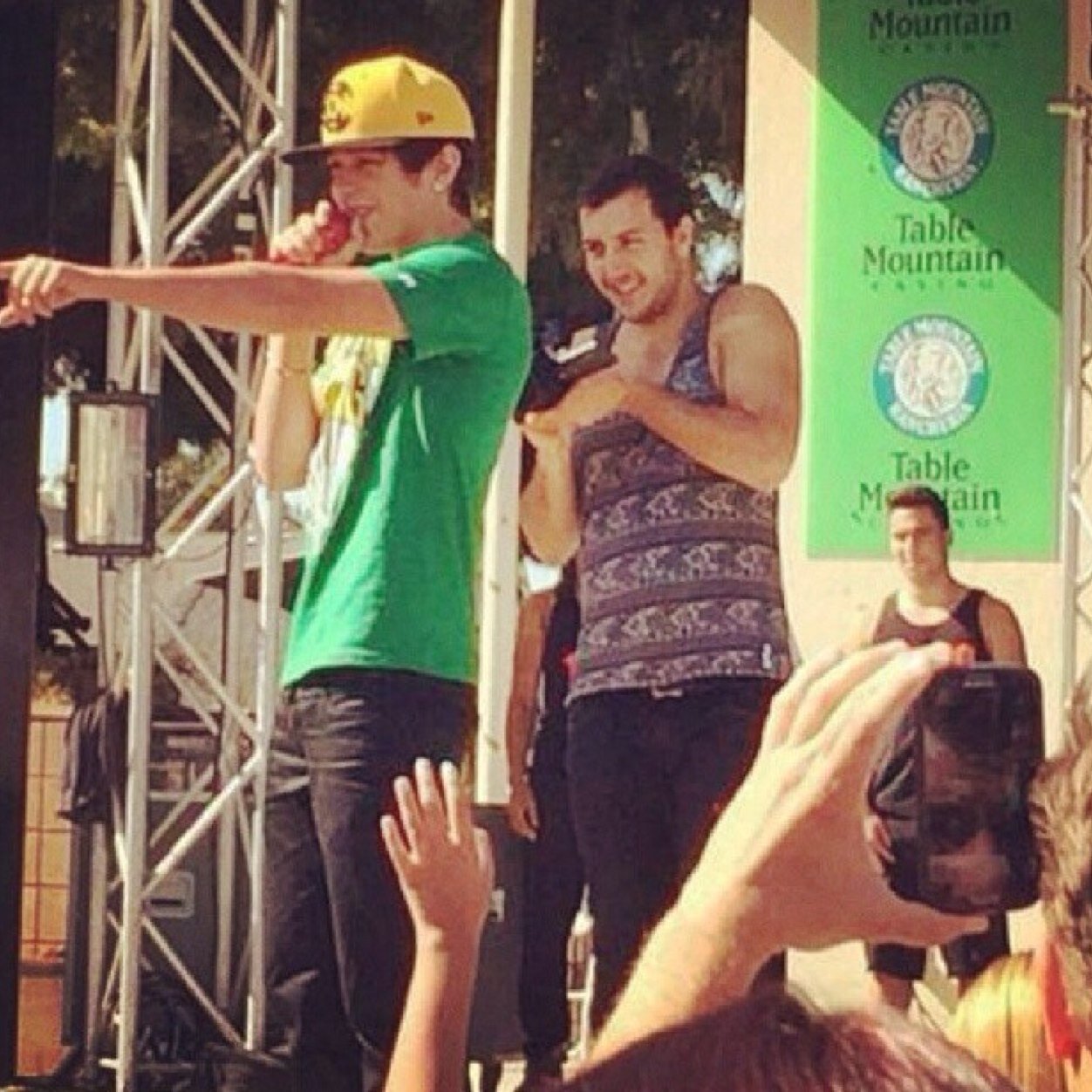 Austinsvagina's profile picture. Well congrats on your free follow❘Dont follow back, follow me back on @Catloves1DandJB ↓also follow me on instagram↓