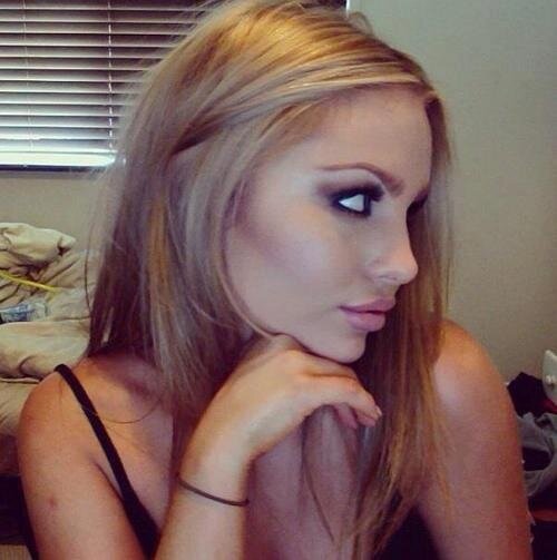 DasieBlasl's profile picture. Girl are you from Illinois because you're illannoying.