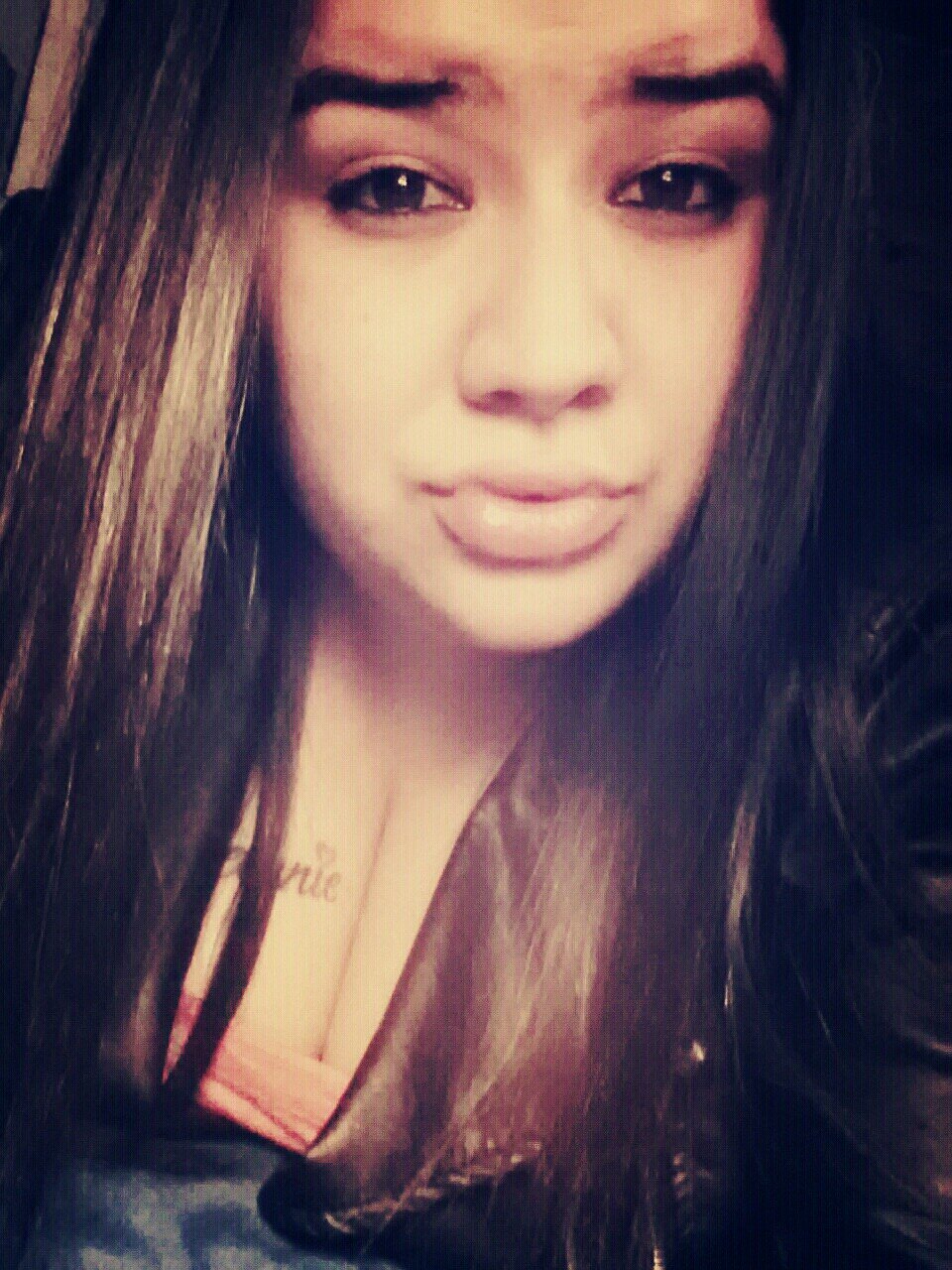 -19 Years Younq -Singlee But ♡ Taken (; ♡- Good Vibes Onlyy (; -Rip Chris Perry ♡ I Follow Back (: