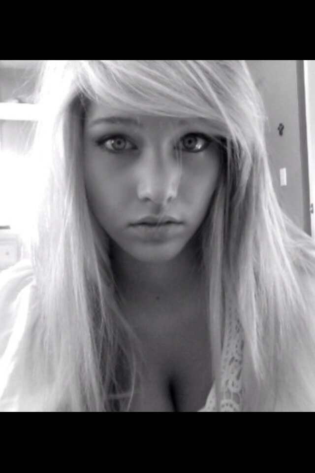 BessieShimonovi's profile picture. A smile can hide so much