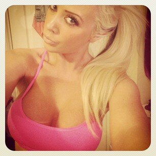 FernandinaPlane's profile picture. Appreciate everything, regret nothing.