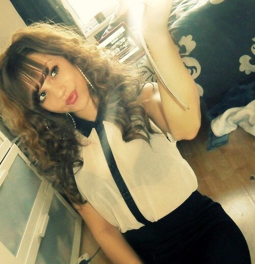 I hate looking back on our past, it reminds me of what we could've been.