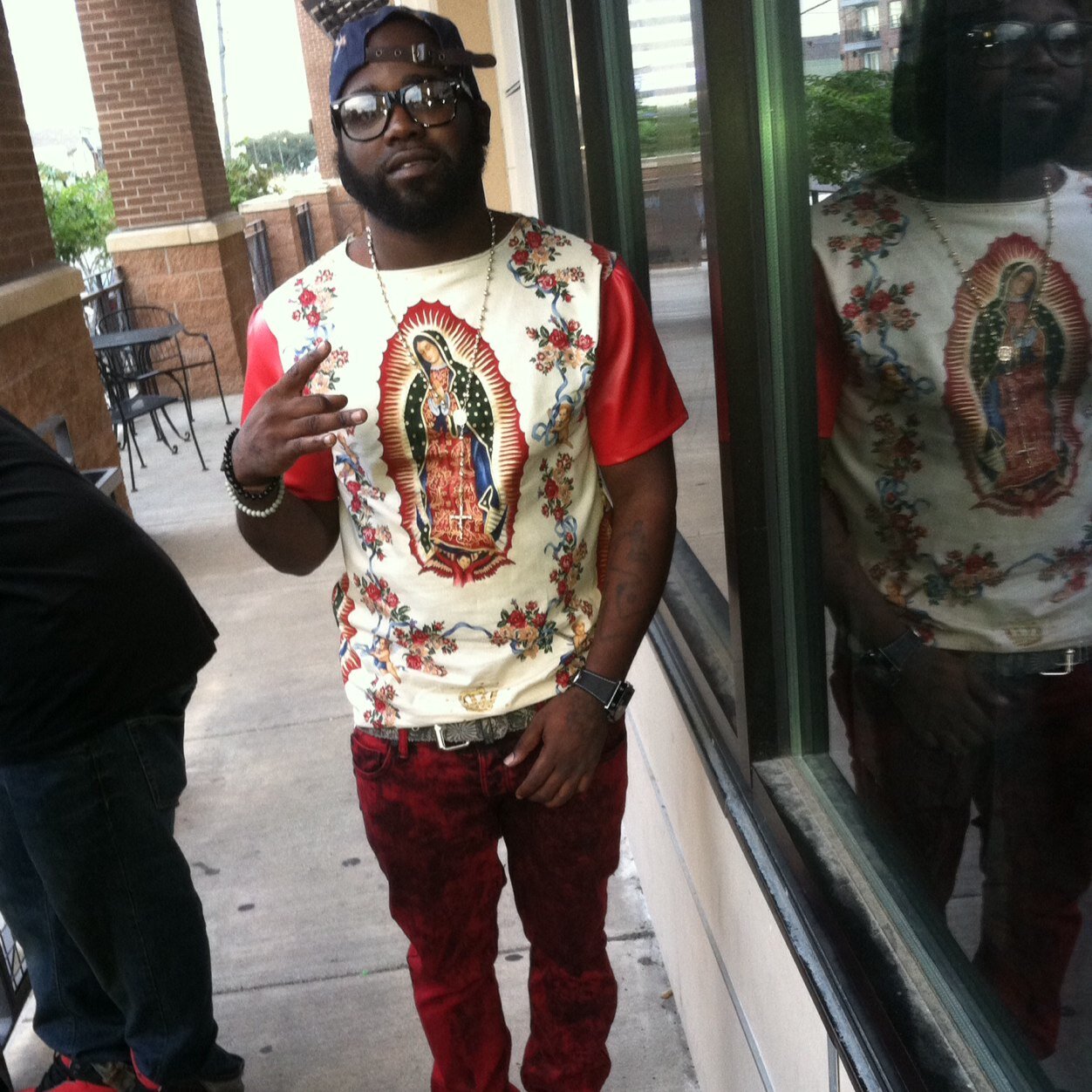 fLyMOneY_HUneD's profile picture. Stay Fly and Stack Money. Follow Flymoneyclothing on IG for hottest custom clothing.