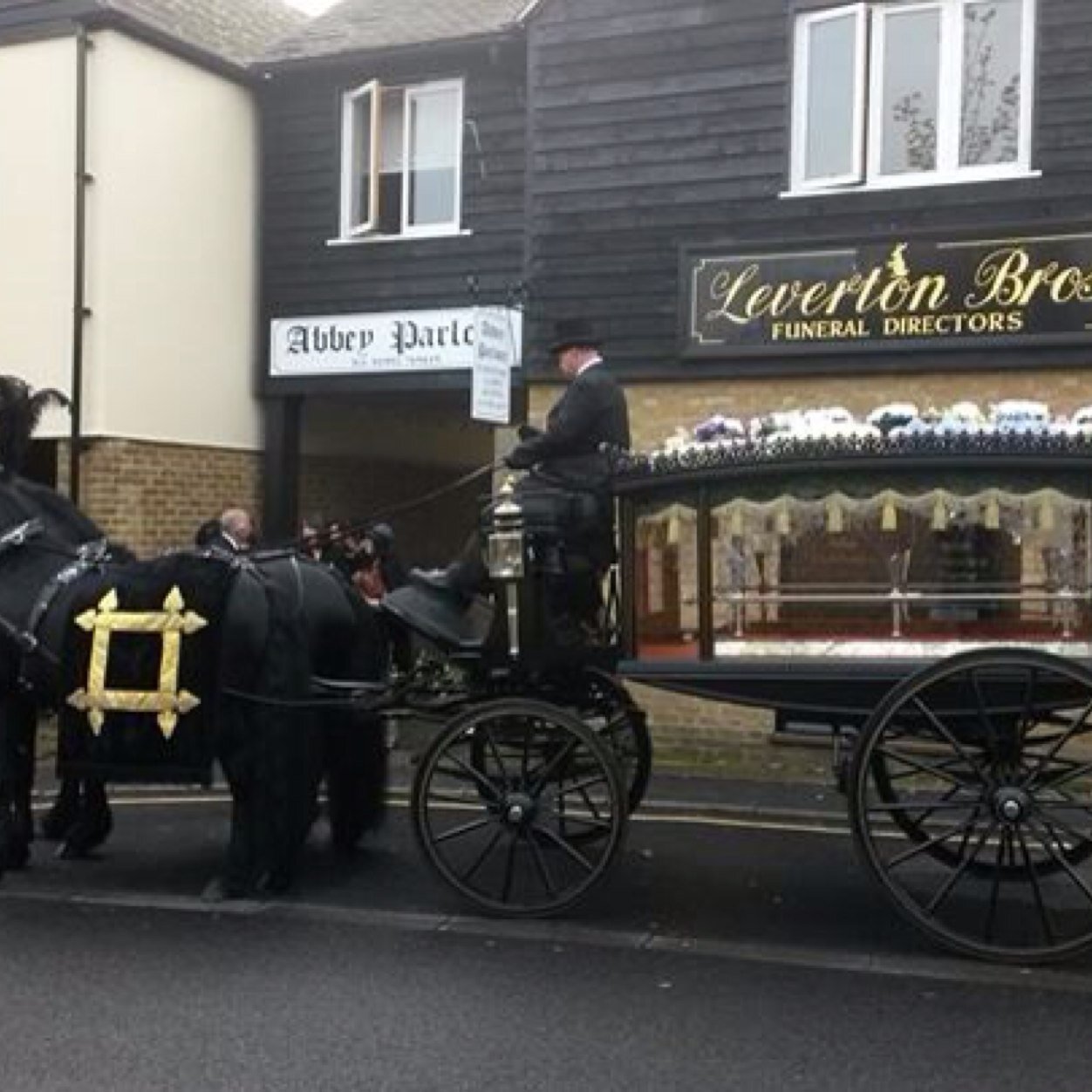 Welcome to Leverton Bros, independent and family run funeral directors and memorial masons based in essex.
For any enquires please contact: 01992717037.