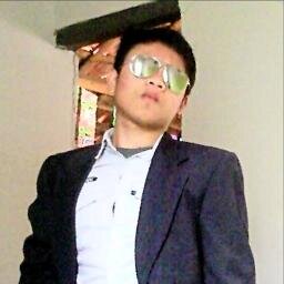 Name :Dwiki 
 School :Smpn50bdg
 follback just mention
 
ni foto cuma akting.
gua gak selalu berjas, style gua biasa kaya anak smp.