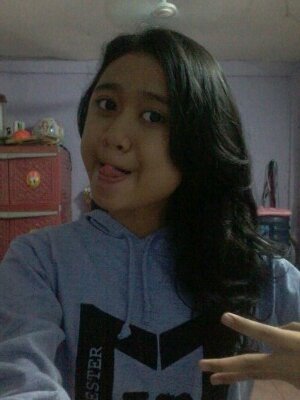 My name is Diska Alifia Salsabila. I'm school in SMP Negeri 33 Jakarta. I have many friends. Follback? Just mention...