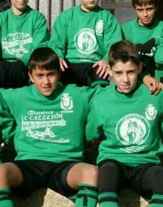 Jugador del Club Futbol Vitiguno del infantil Numero 18  y Cule hasta la muerte