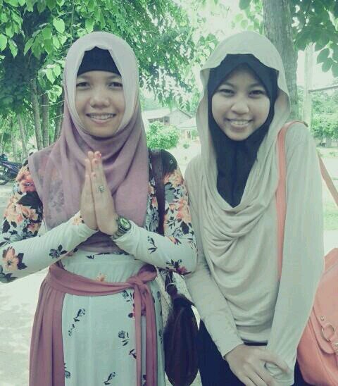 you can call me : bella , teteh, bebel, mbak bell , kunyuk, dede, sayong, mimut , tante, or amy :)