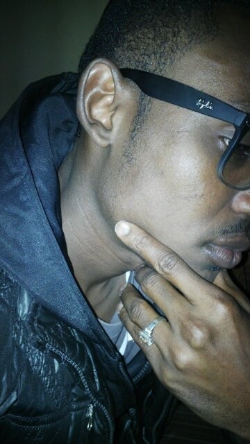 Nothing but the best!!! Don't confuse my personality with my attitude.Madridista #hala Madrid 4 life.!!
