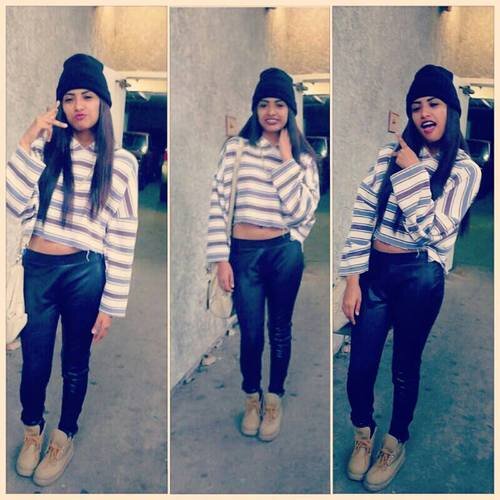 Real boyfriend = calls you for NOTHING, texts you all the time, wants to see you, gets jealous, over protective & LOVES YOU.