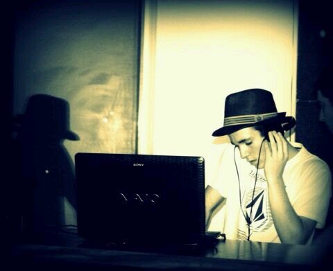 Dj Jorge Zamacona/contacto; dj.zamacona@hotmail.com  //tech-house music//
