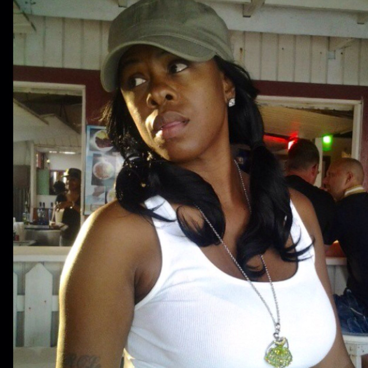 SINGER/SONGWRITER/PERFORMER Email:sherrolrahming@gmail.com