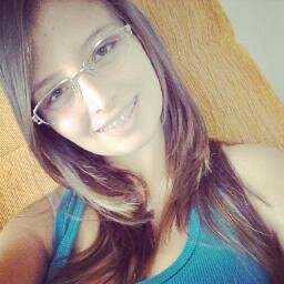 A vida, eu aprendi, nunca é justa. Acho que deveriam ensinar isso na escola, ao invés de ensinarem coisas que não terão utilidade na vida.