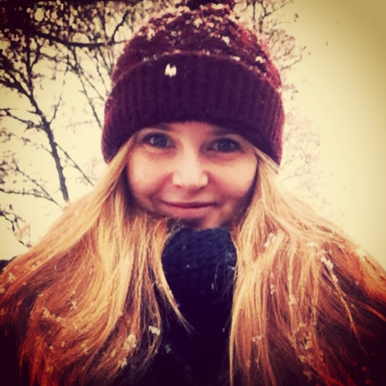 BethCMarshall's profile picture. I love travelling