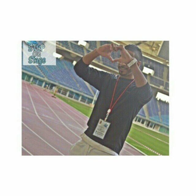 Cancerian                                               Gust Student ☀                                        Doing Accounting ;p