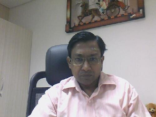 Consultant on taxation services and accounting. Vegetarian and a qualified yoga teacher.