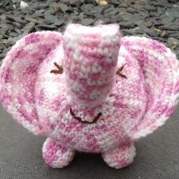 Crocheted creatures, patterns,and general handmade woollyness, by Zoe Coggon