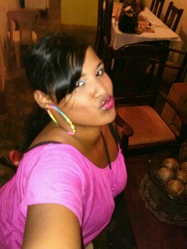 wooo tenerte serca y no poderte desir y aser lo que quiero baby