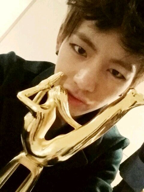 Layen Layen Layen.leader,main dancer + main vocal , Maknae , Visual .