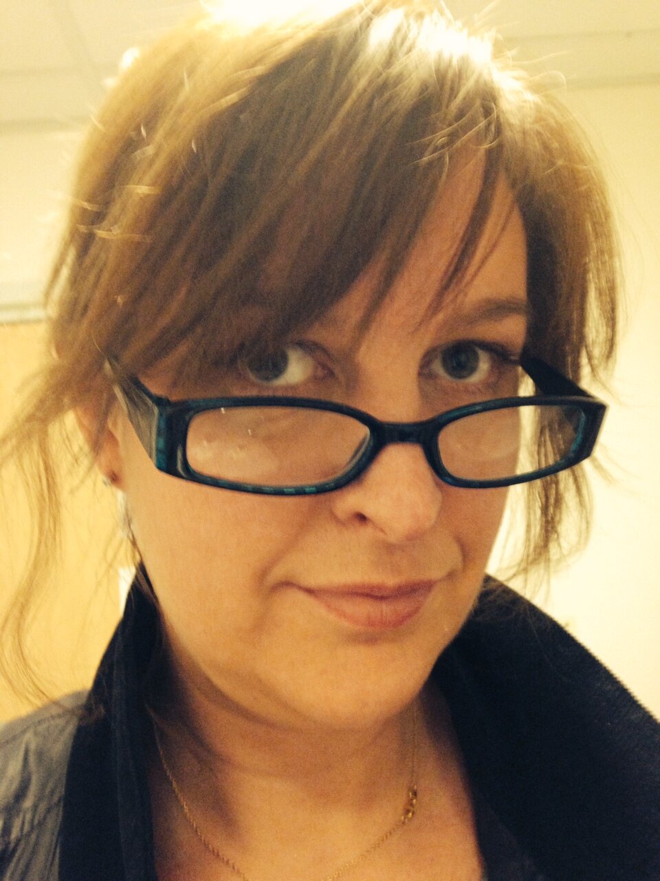 Busy mum to four children. Hostage to a big FMCG. Enjoys family life, home and garden and general nesting. Loves TV drama, reading and also cooks a fine meal.