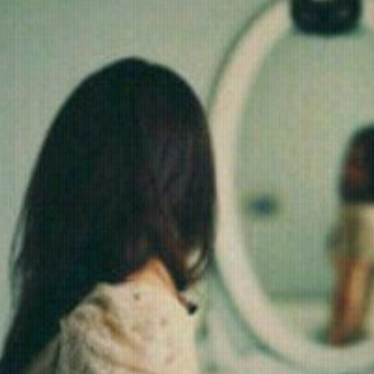 السعاده تاتي علئ شكل اشخاص