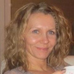artistic leader, director, Psychodramatic leader, mom of 4, wife, spiritual, loves green tea, traveling, interested in mostly anything