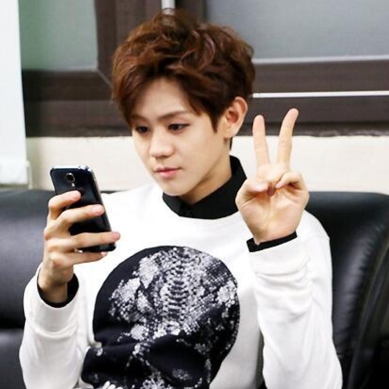 {-just bot !} :yangyoseob of 비스트 ยังโยซอบไง จะใครอ่ะ จำไม่ได้หรอ :3 (16.09.56)