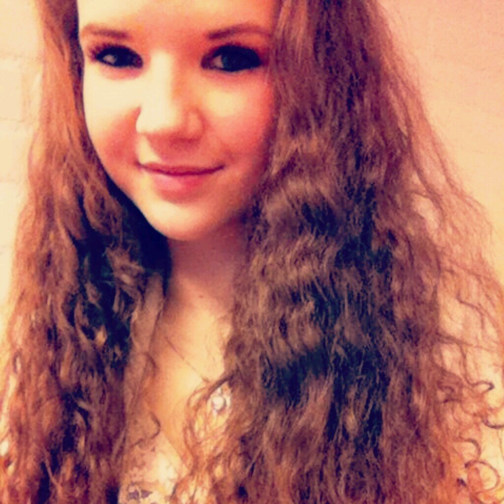 schattie, je bent m'n beste vriendinnetje en liefste zus, ik hou van je dikke kus sharon ♡