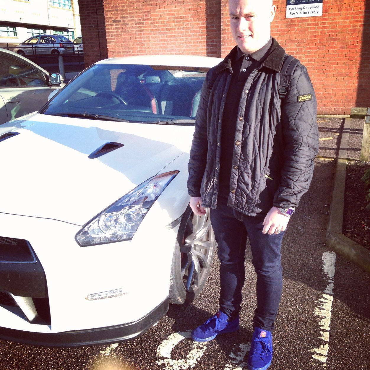 This is my new accout, (old account @rjfinch96) both accounts in use. Follow follow follow