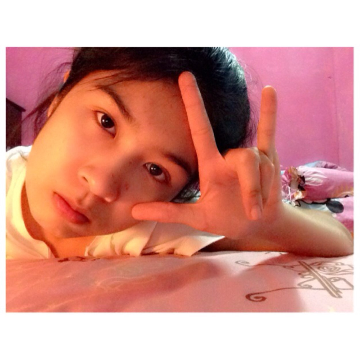 My name is Ploy Nice to meet you all. ^^' ..Thank follow me...