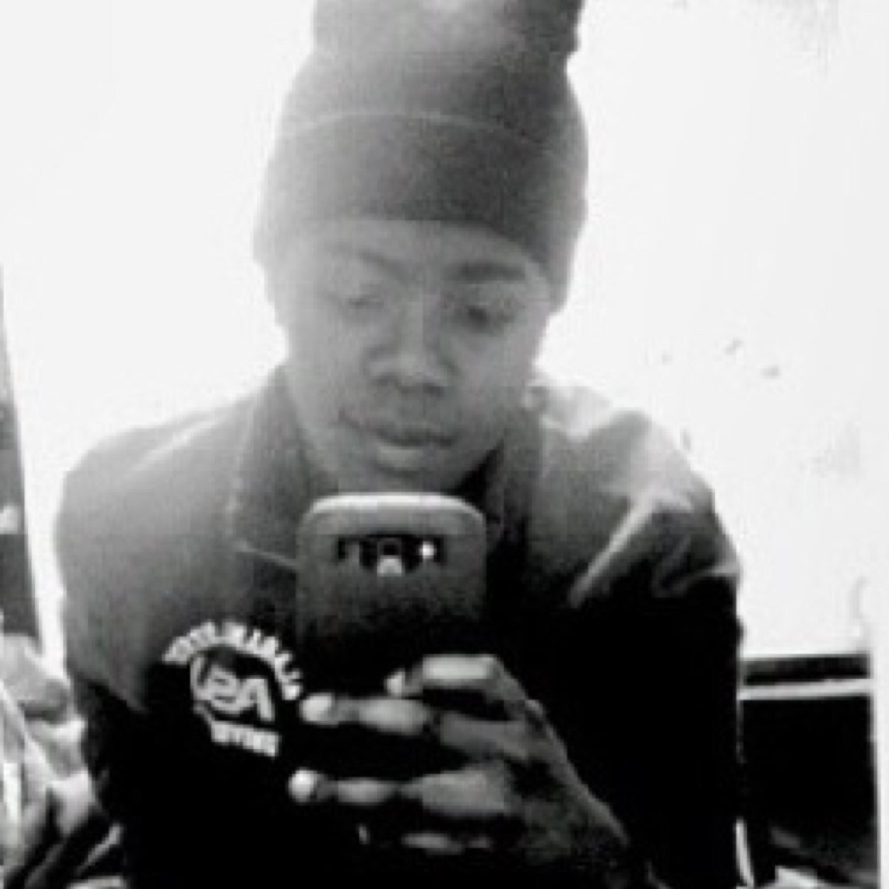 Bbxy23's profile picture. I love girls fuck what anyone. Thinks